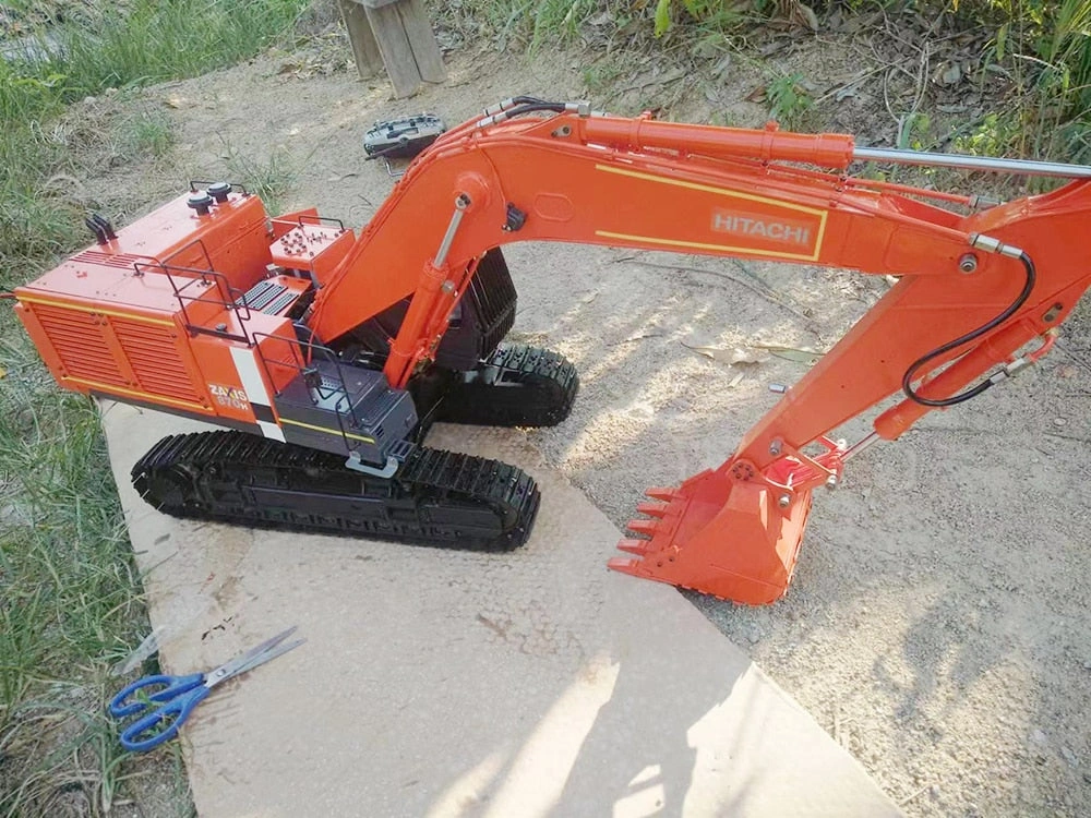 Hitachi 870 RC Excavator Model Mighty Metal Toy for Adults